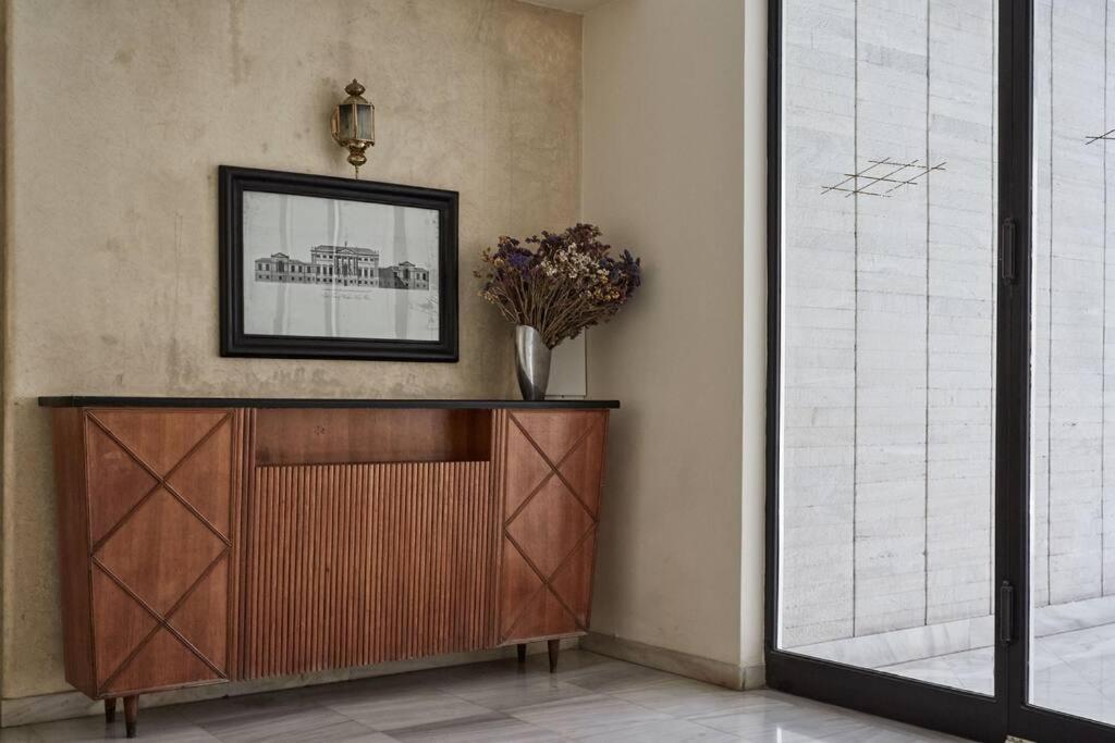 Chic N Bright 3Bd Apt With Hilton View Афины Экстерьер фото